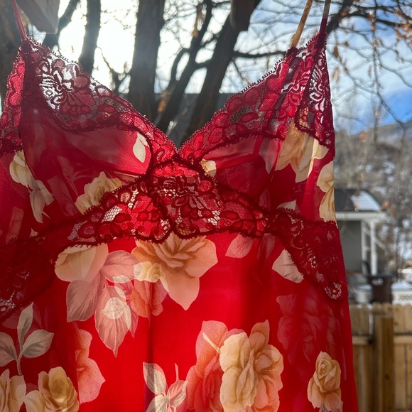 Victoria’s Secret Floral Lace Red négligée Slip lingerie Chemise Medium - Picture 8 of 16